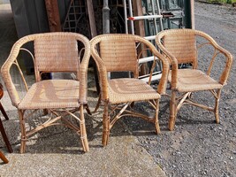 3 fauteuils en osier. Réf 16/23