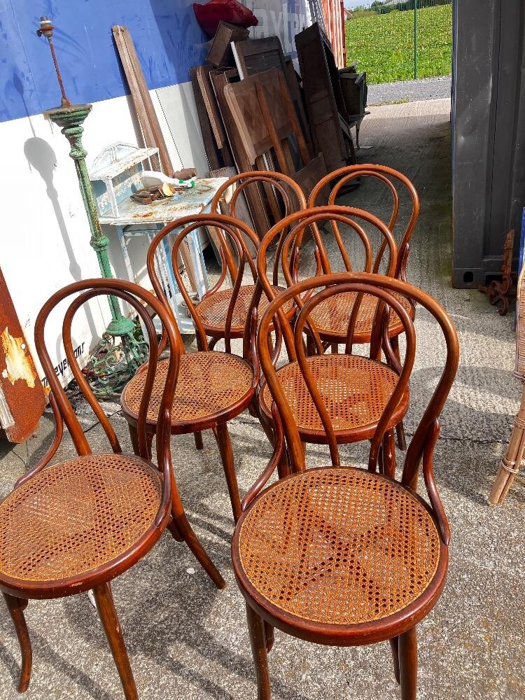 6 belles chaises réf 15/23