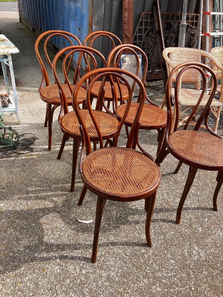 6 belles chaises réf 15/23