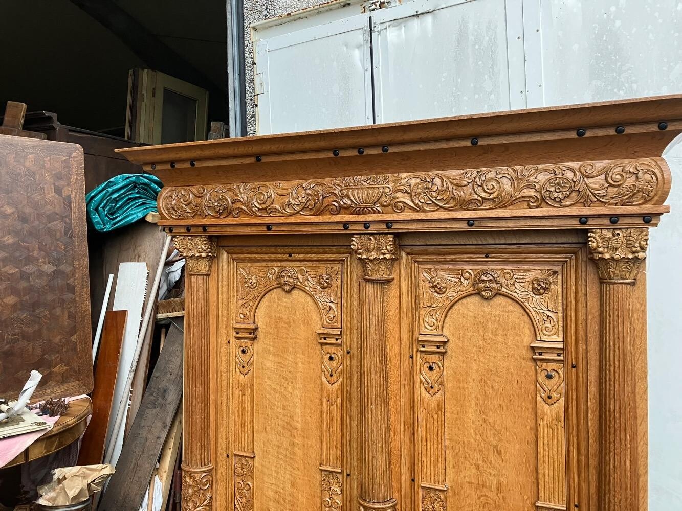 Armoire sculpté chêne réf 63/22