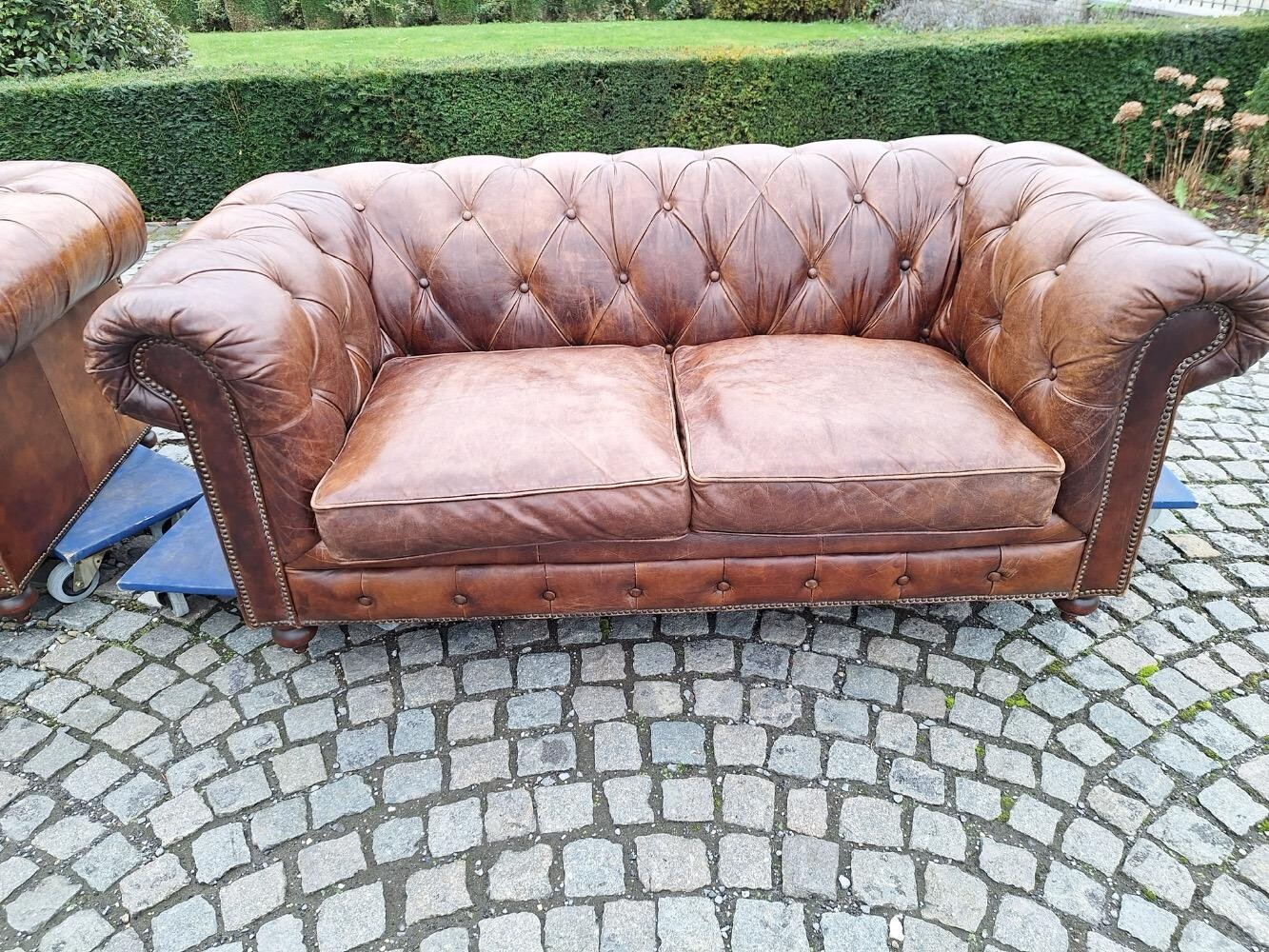 Paire de canapé Chesterfield réf 18/23 