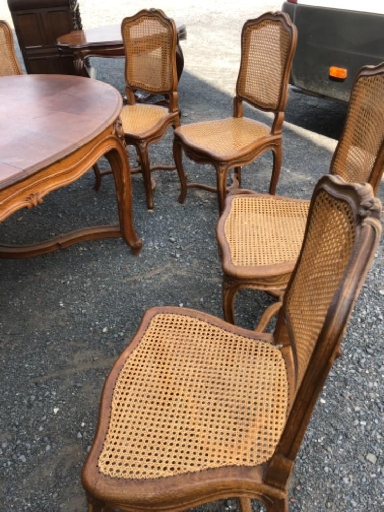 Table et 10 chaises XV réf 681