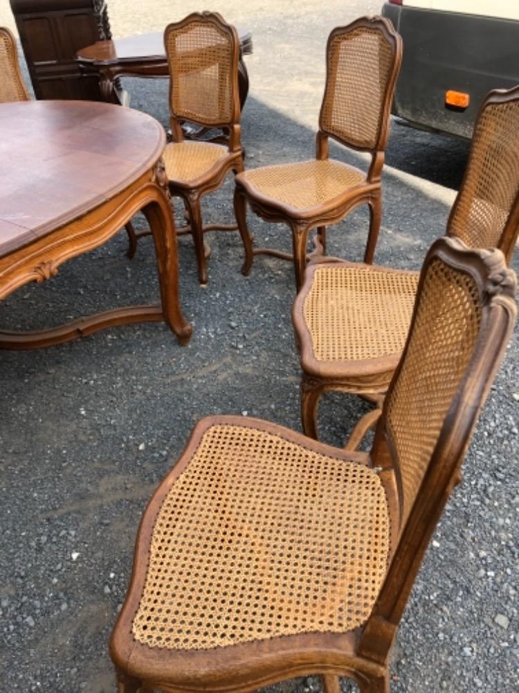 Table et 10 chaises XV réf 681